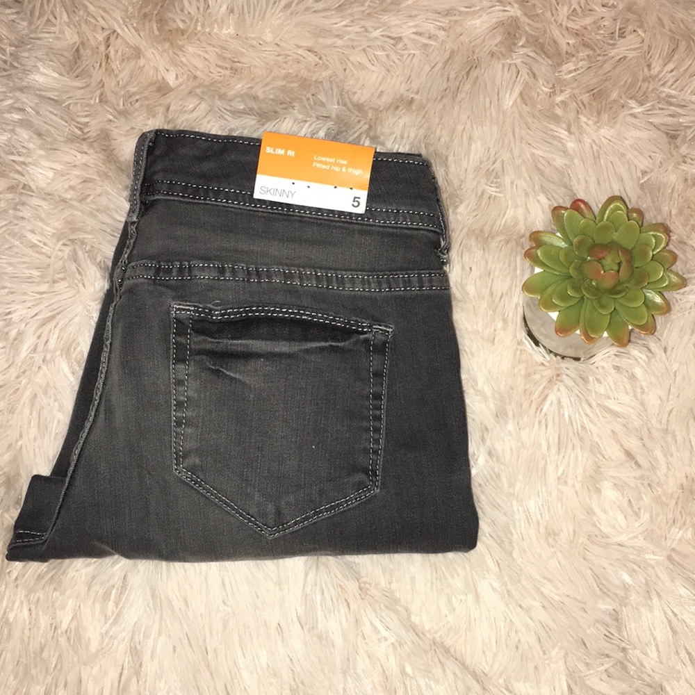Black distressed new jeans